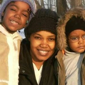 Meet your Posher, Mona